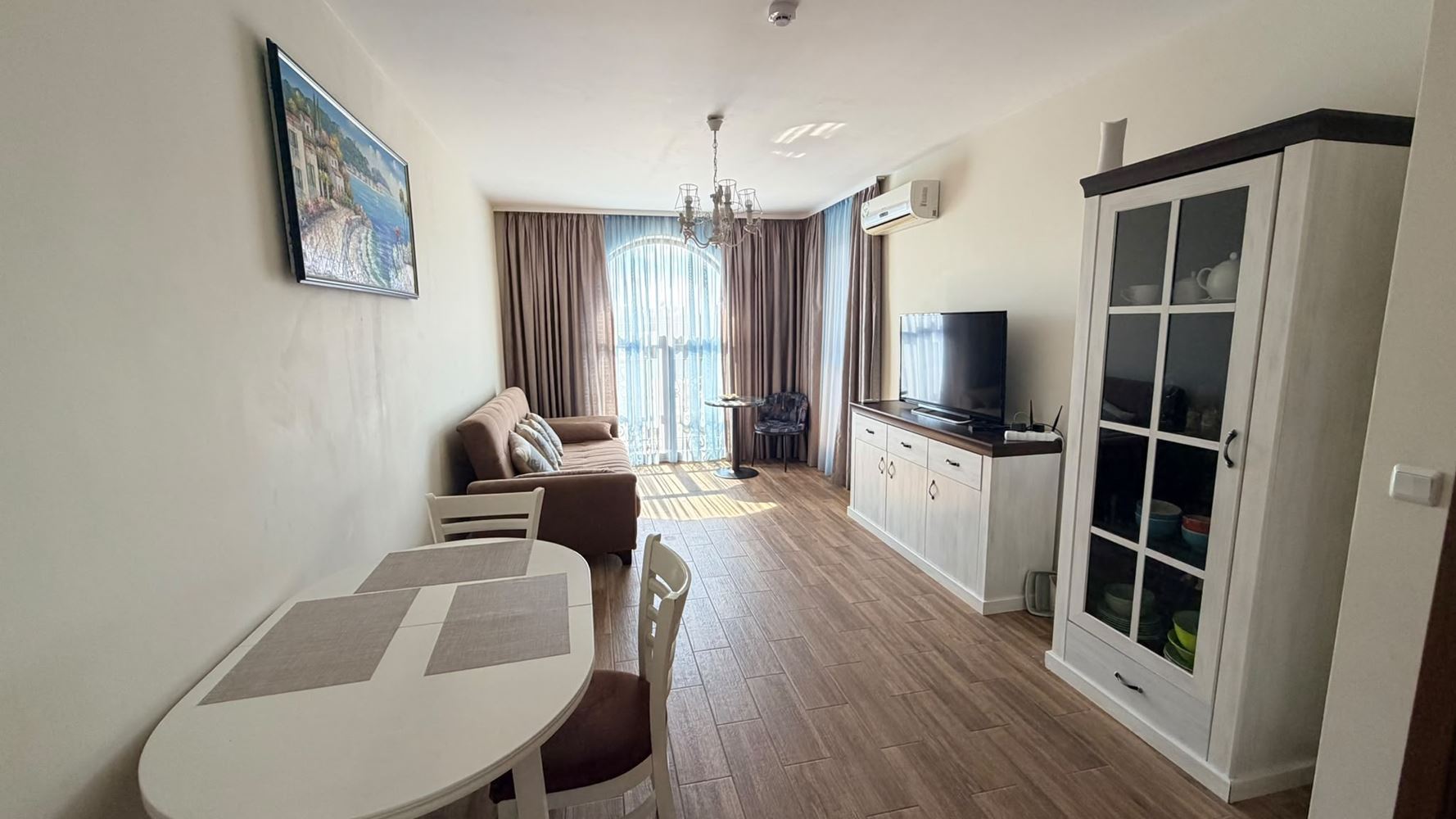 Two-room apartment with panoramic sea view, just a step away from the sea in Ravda