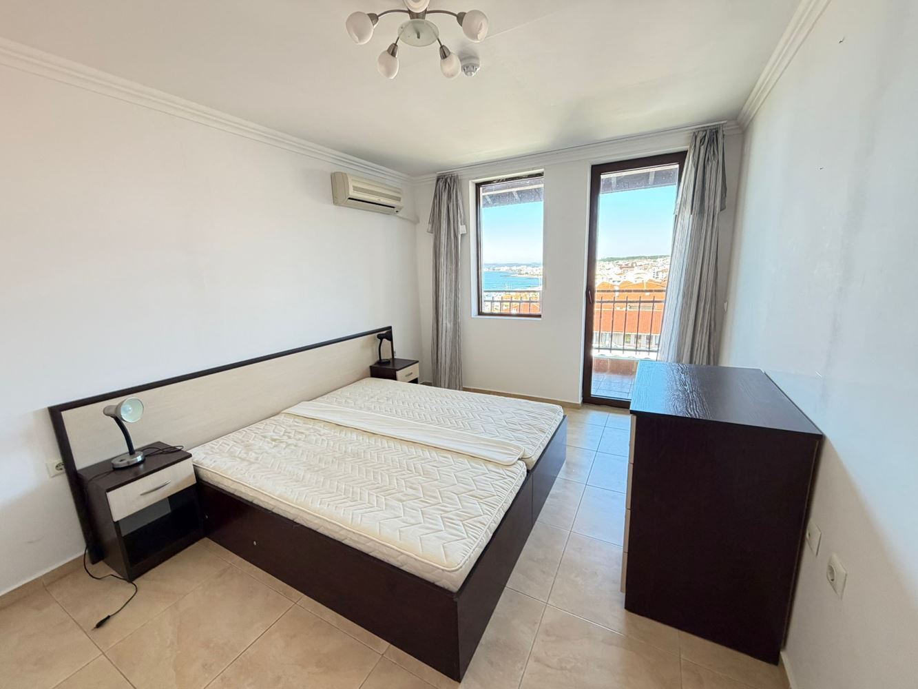 One-bedroom apartment with sea view just meters from the beach in Sveti Vlas