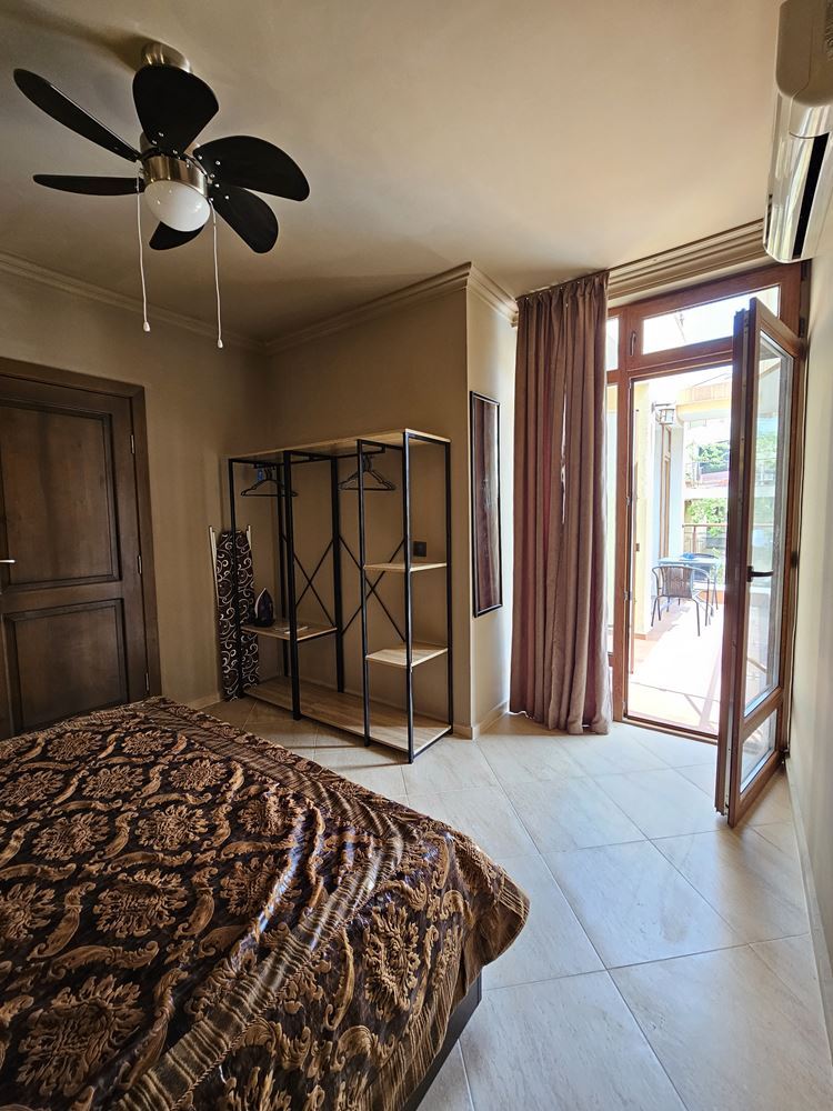 Two-Level Apartment with a Large Panoramic Terrace in a Prestigious Complex in Sveti Vlas
