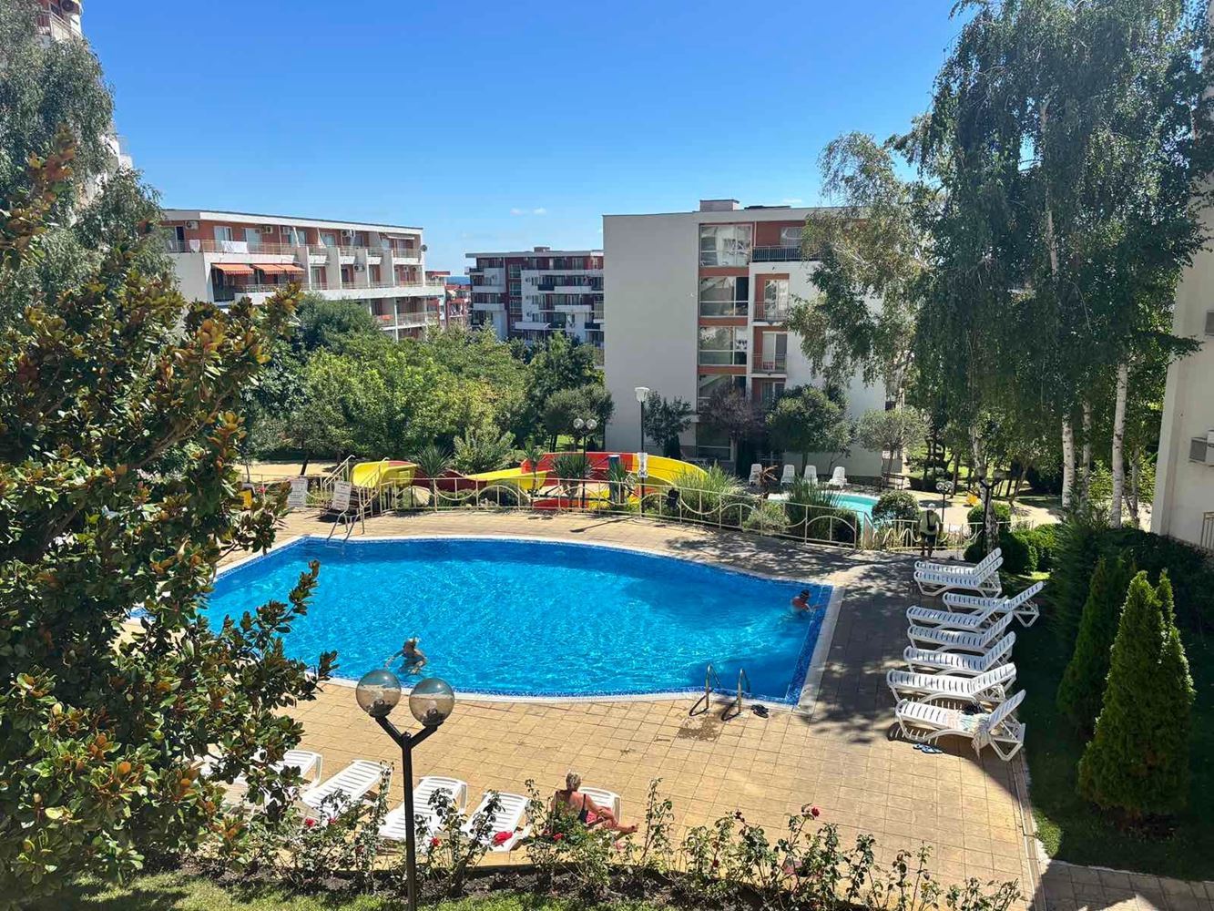 Apartment with a Beautiful Pool View in Sveti Vlas – Your Place for a Seaside Holiday