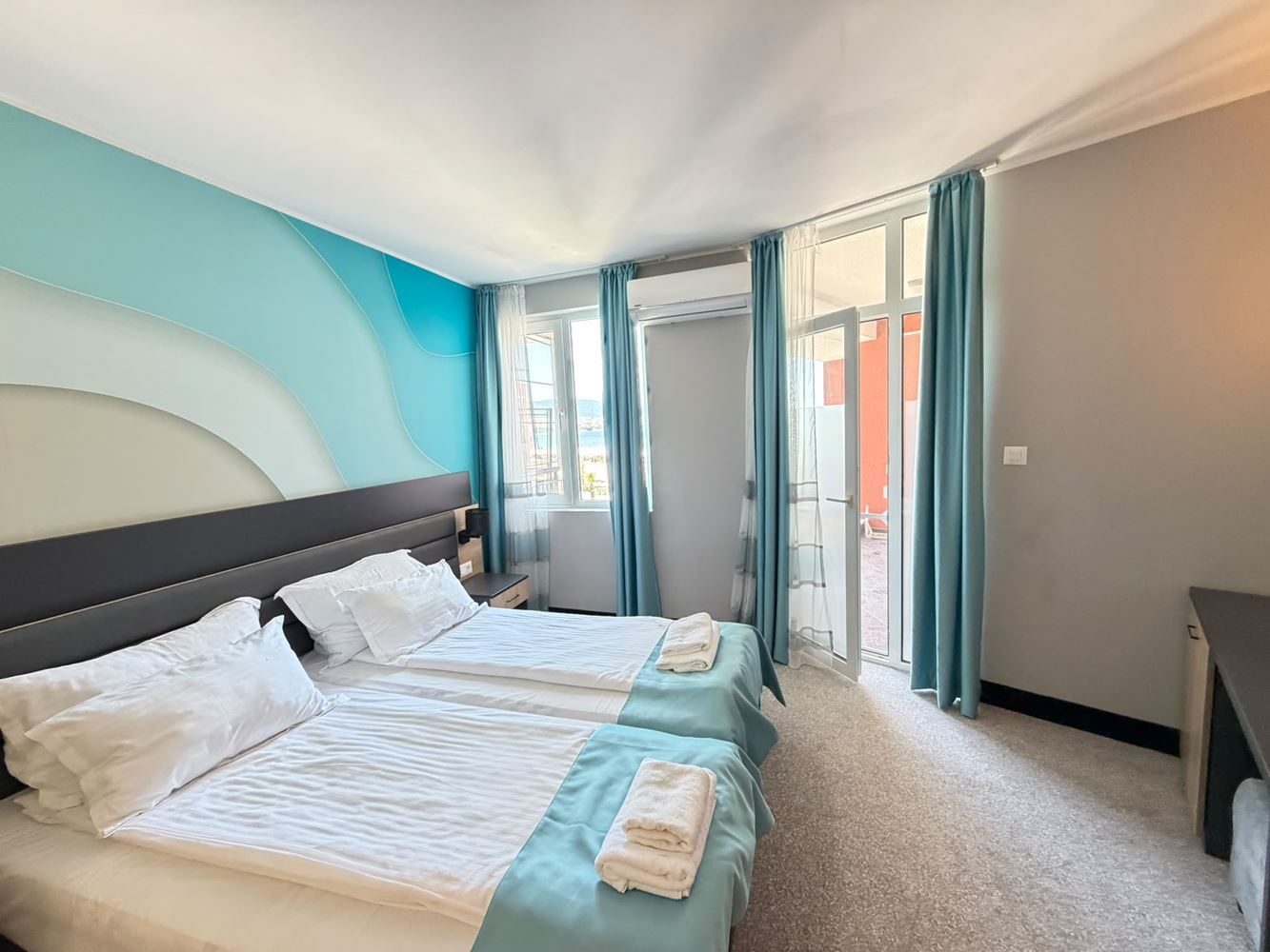 Luxury first-line sea apartment in Sunny Beach with frontal sea view