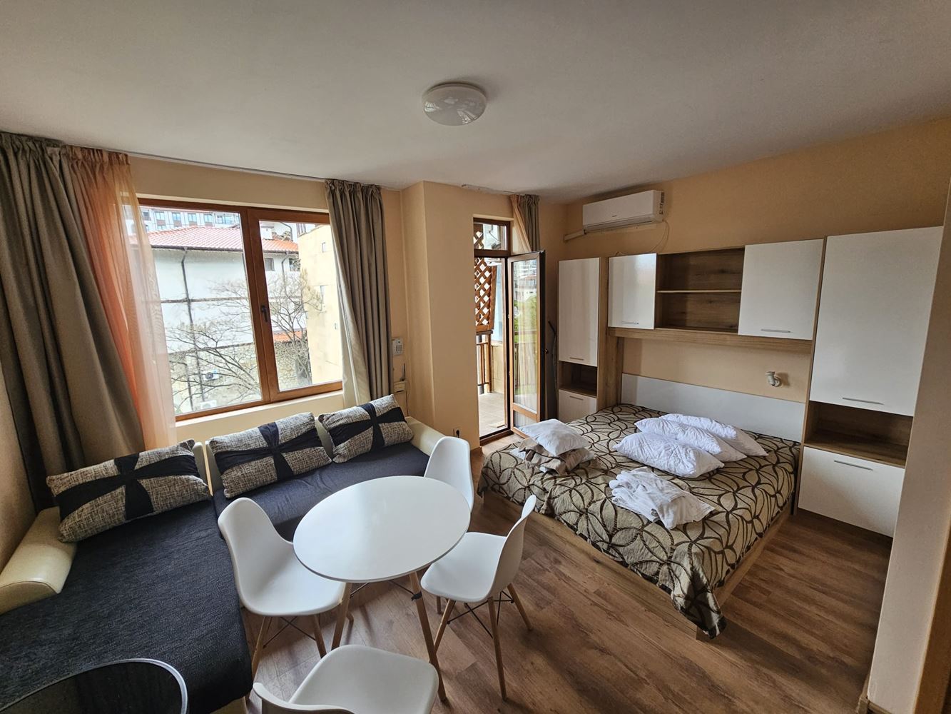 Cozy Studio on the First Sea Line with a Seaside Atmosphere in Sveti Vlas