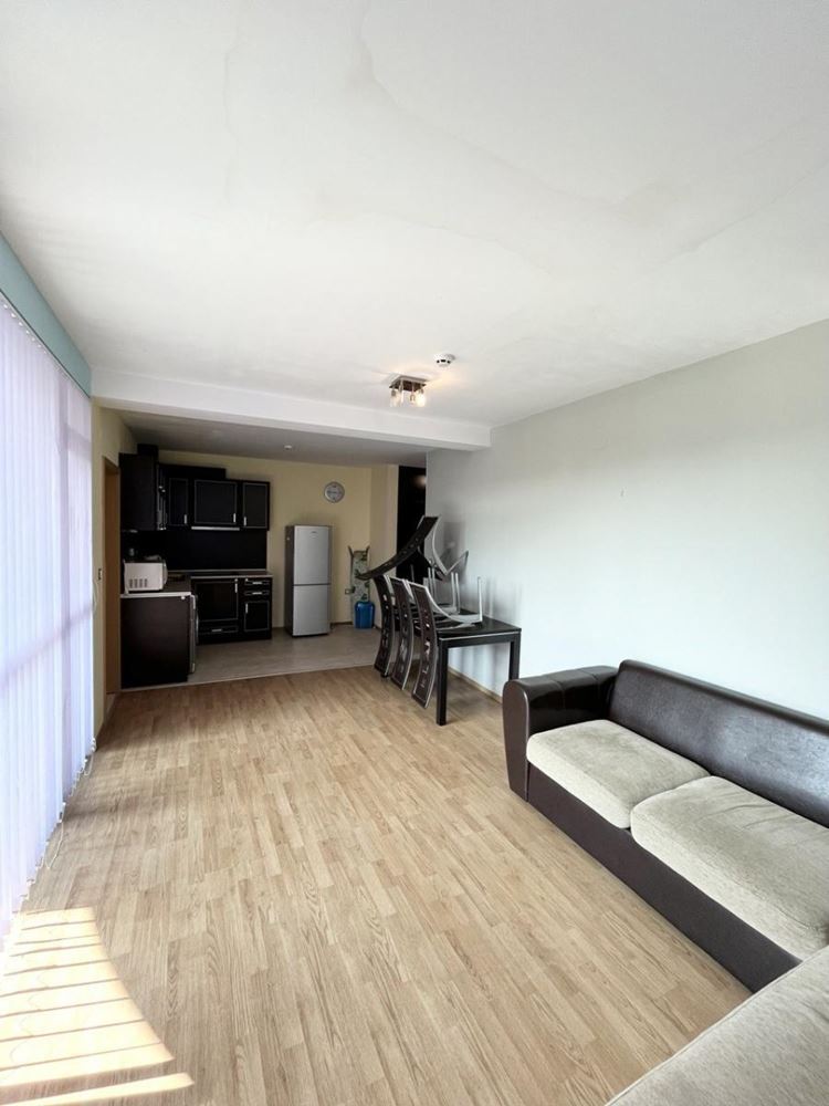 Spacious One-Bedroom Apartment with Pool View in an Excellent Maintained Complex in Pomorie
