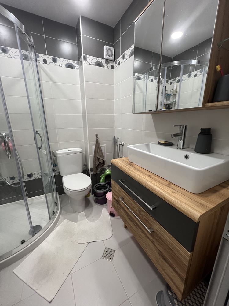 Spacious One-Bedroom Apartment with Sea View Just One Minute from the Beach in Sveti Vlas
