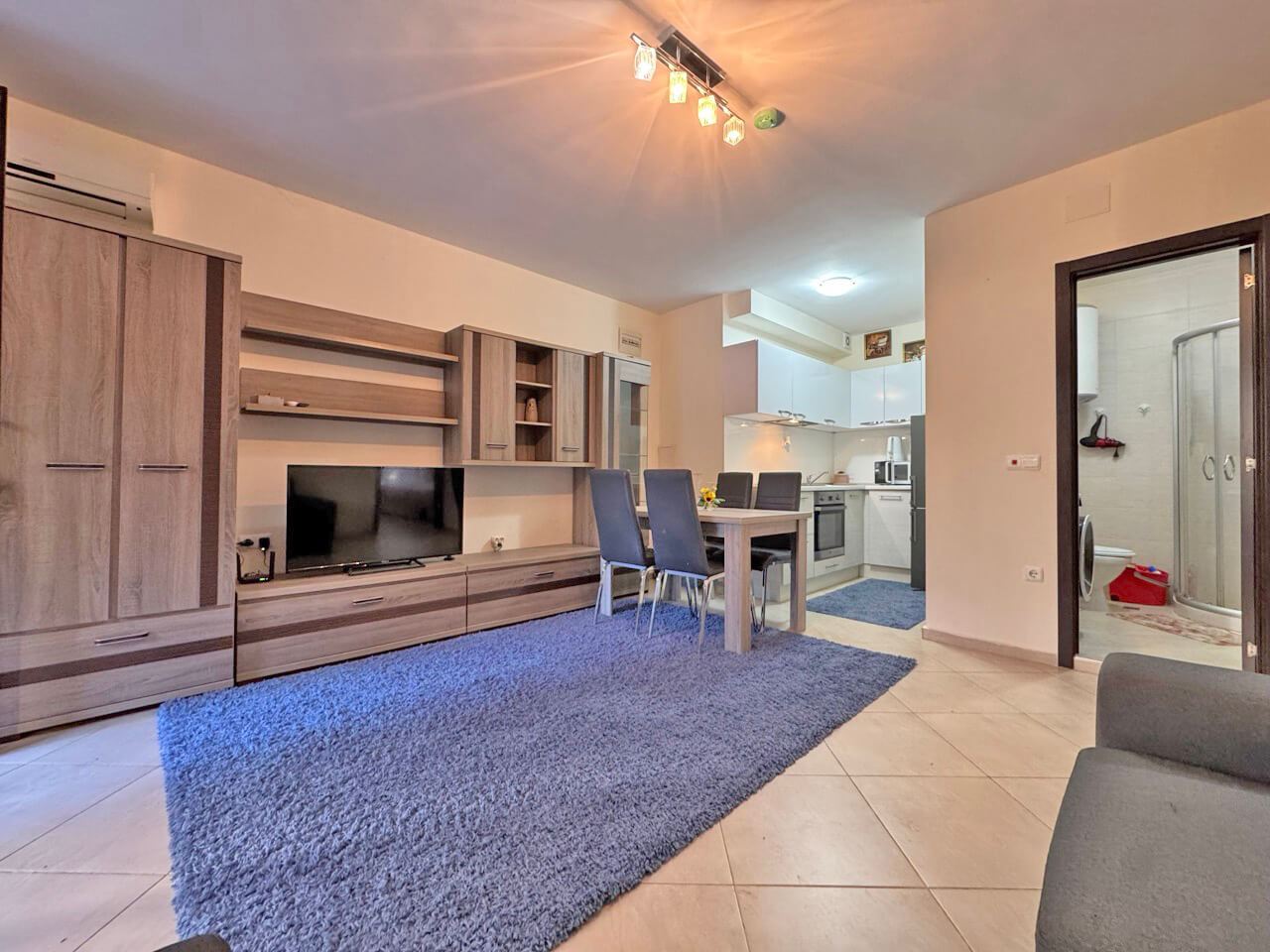Perfect One-Bedroom Apartment with Direct Access to a Garden in a Luxury Complex with Excellent Amenities