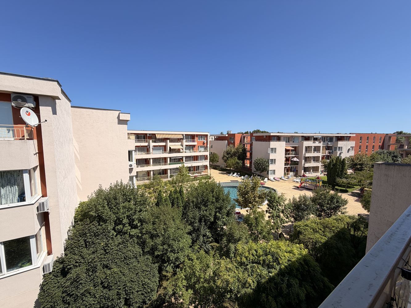 Cozy one-bedroom apartment in Sunny Beach – beautiful pool view and an excellent complex for holidays and investment