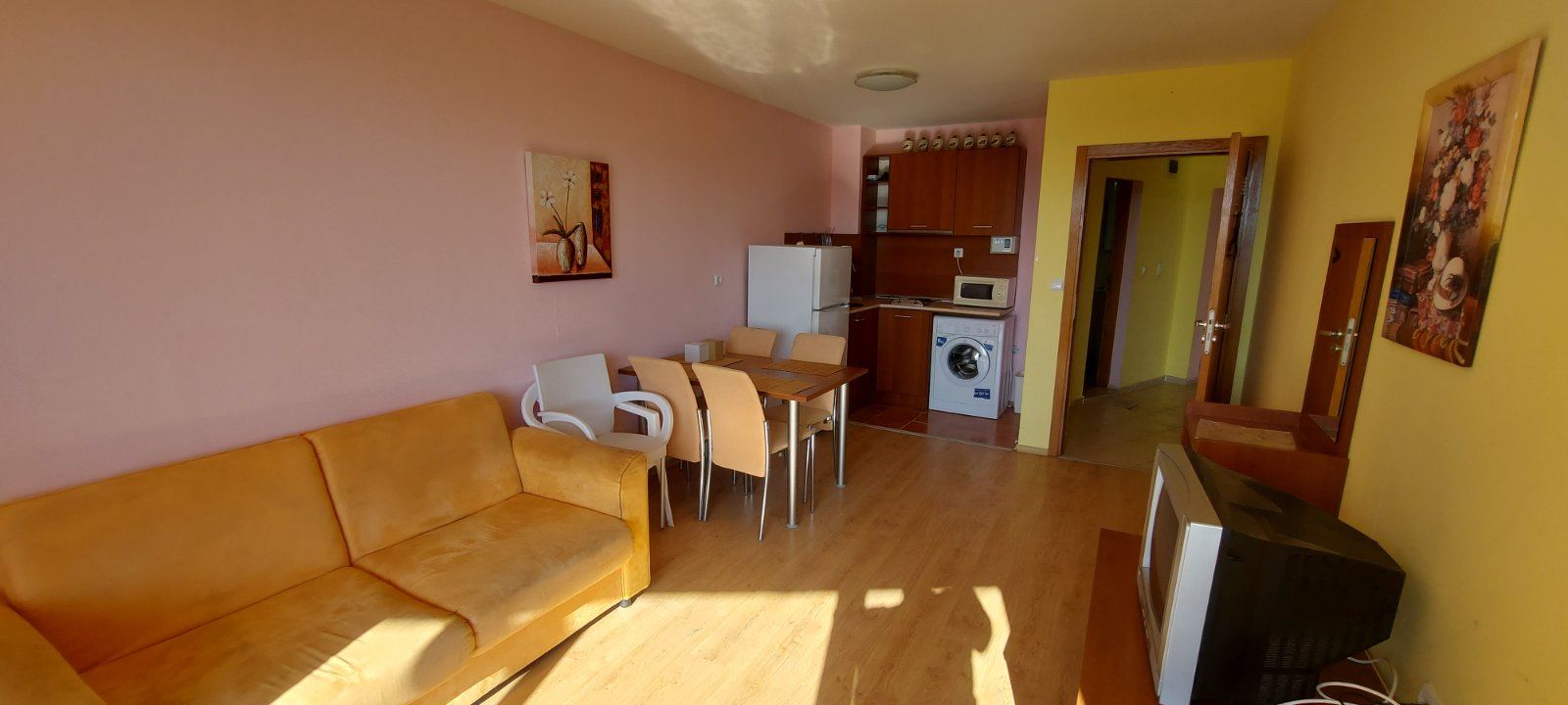 Spacious One-Bedroom Apartment in a Complex with a Swimming Pool and Excellent Amenities in Sunny Beach