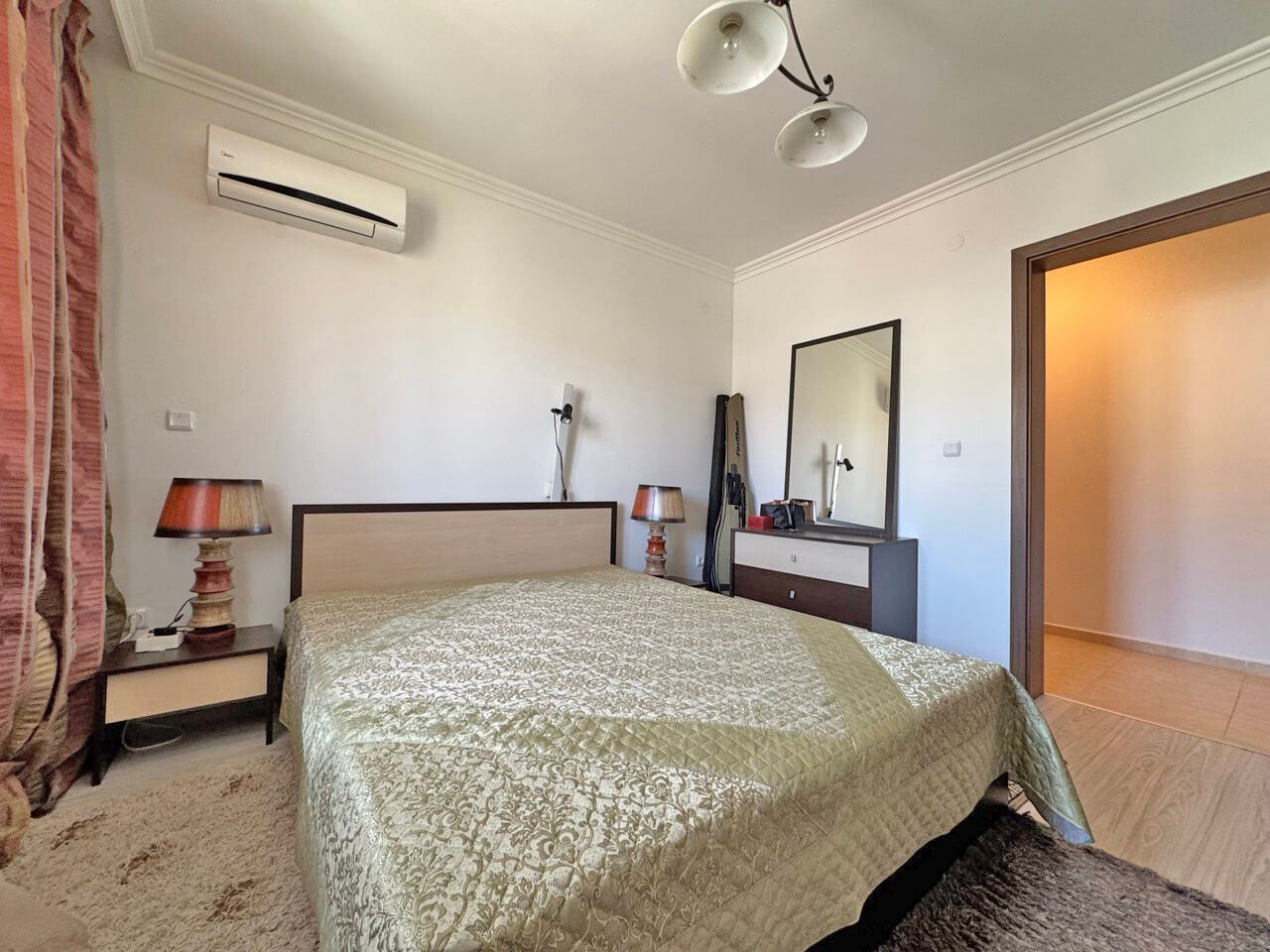 Spacious two-bedroom apartment in a boutique complex just meters from the sea in Sveti Vlas