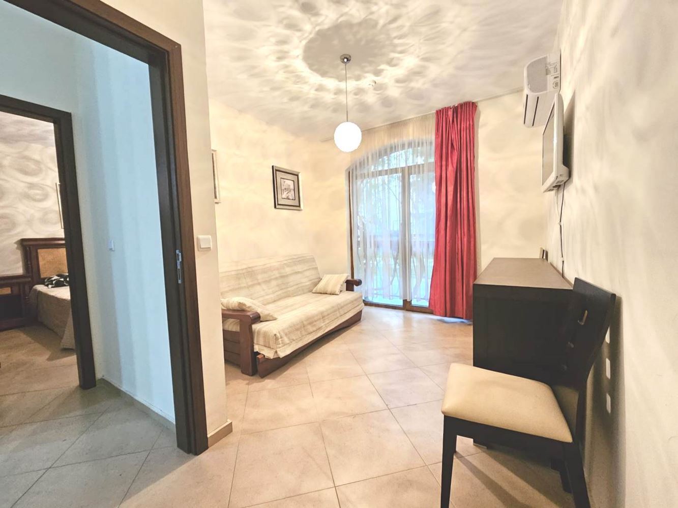Three-room ground-floor apartment with direct access to the pool in a luxury complex in Sunny Beach