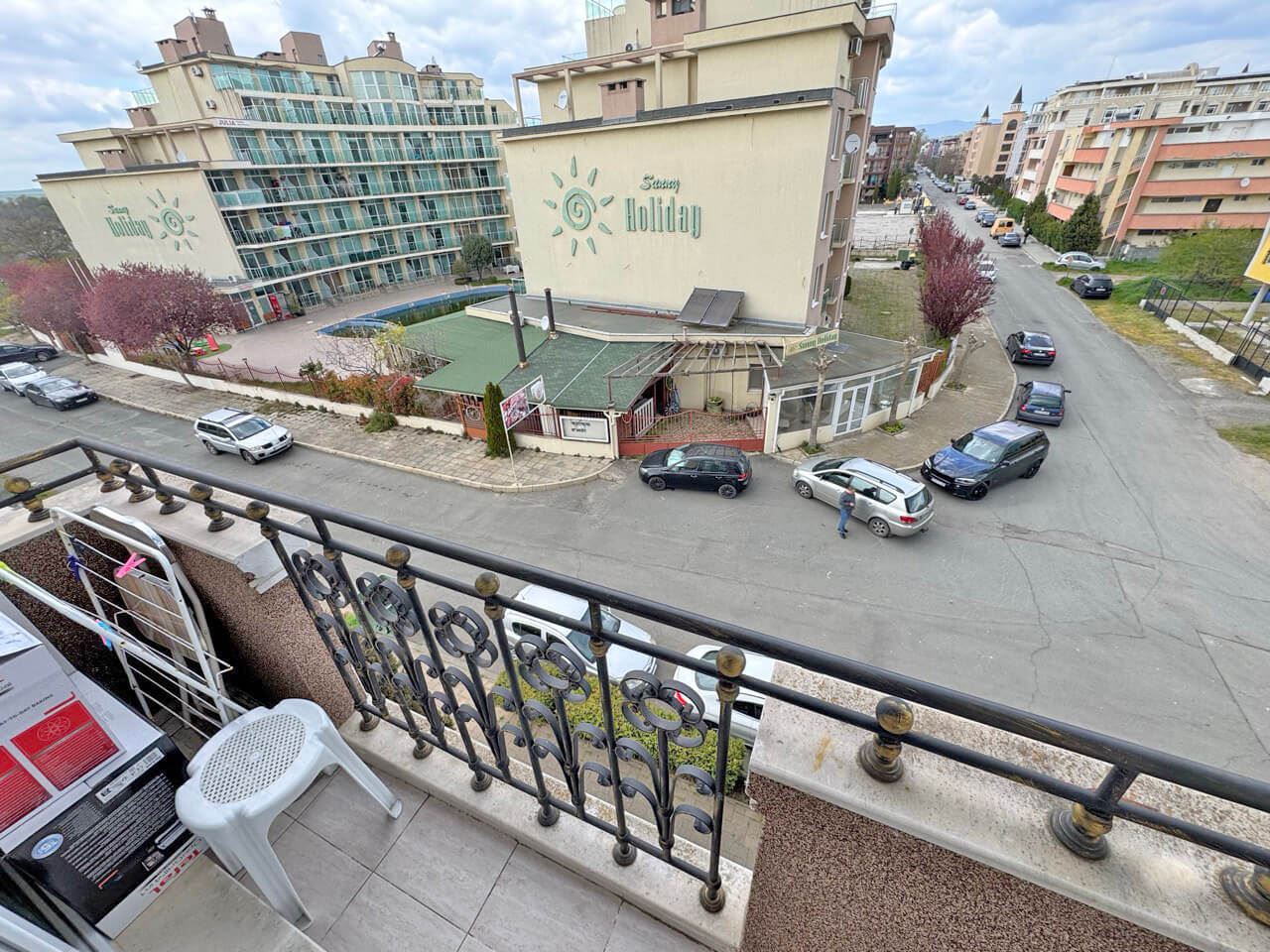 Furnished studio in Sunny Beach – an excellent investment in a complex with premium amenities and a wide range of services