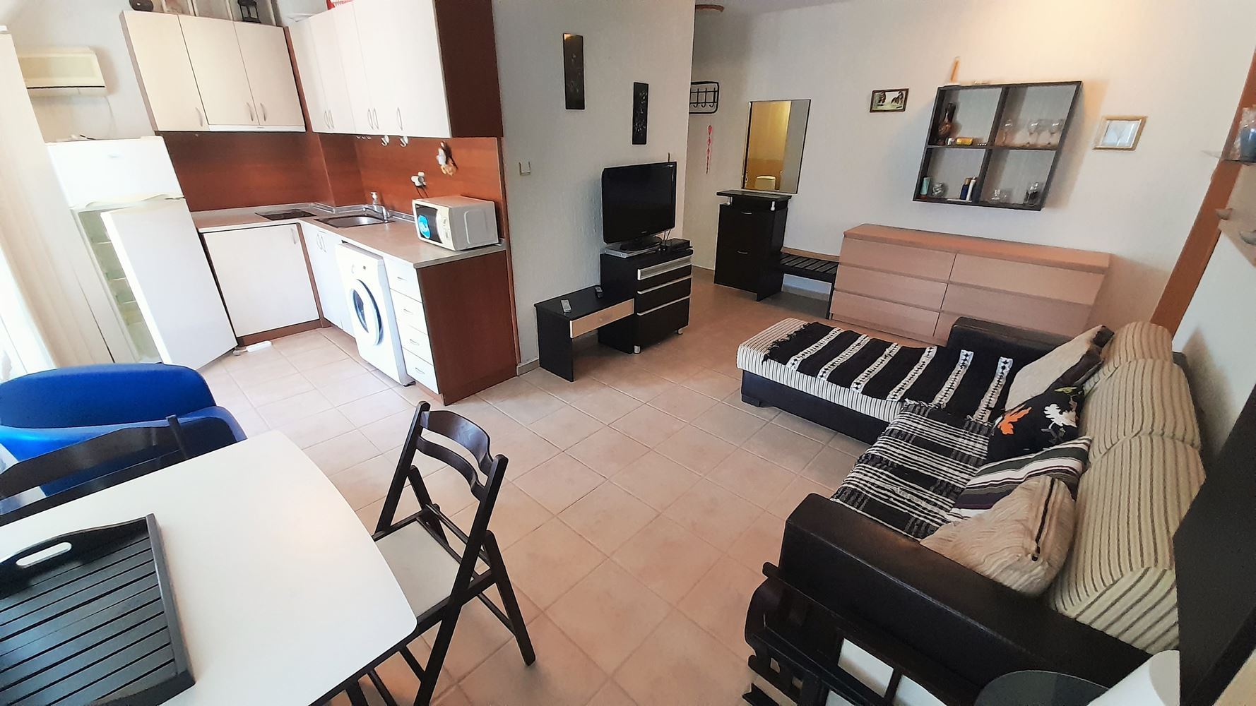 Cozy One-Bedroom Apartment with Spacious Terraces and a Low Maintenance Fee in Sunny Beach