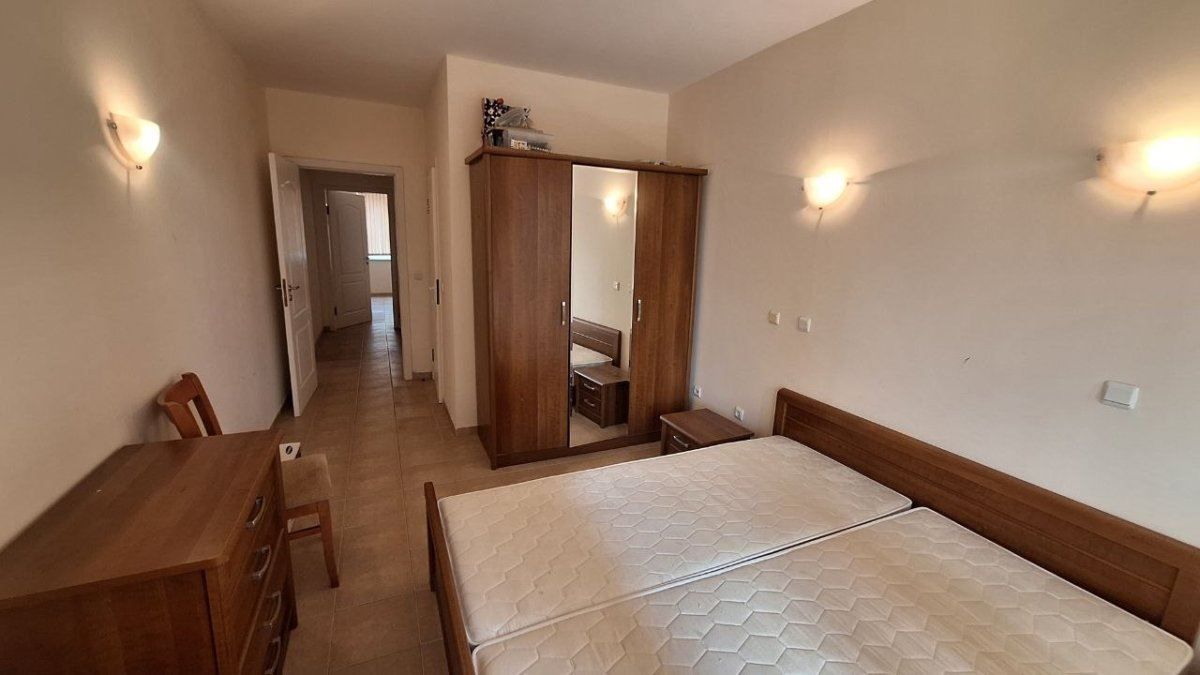 Spacious two-bedroom apartment just meters from the beach in Ravda