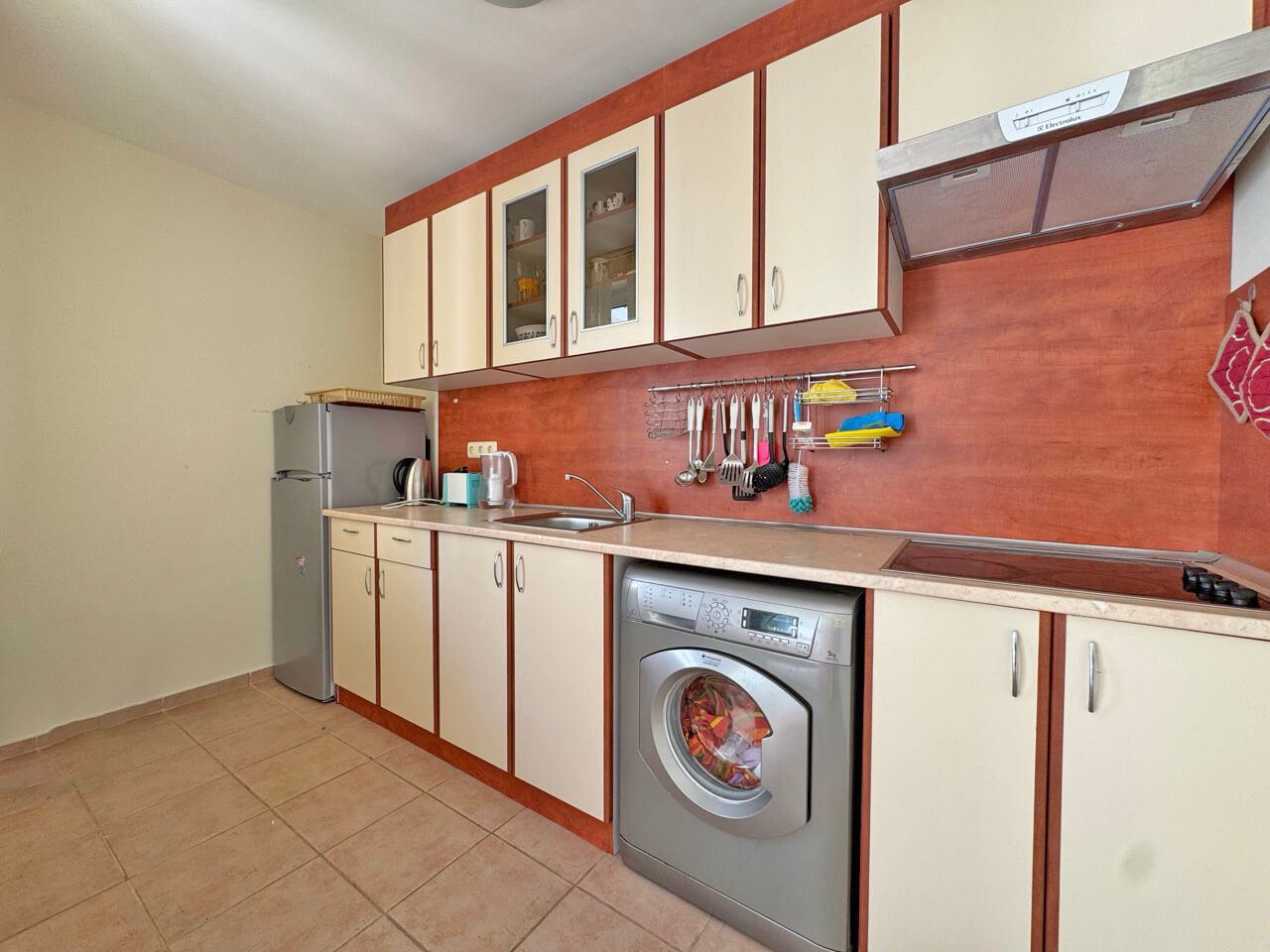 One-bedroom apartment with sea panorama and pool view in a prestigious complex in Sveti Vlas
