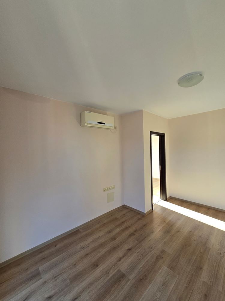 New One-Bedroom Apartment in Pomorie – Renovated, Ready for Furnishing, with a Spacious Balcony and Barbecue