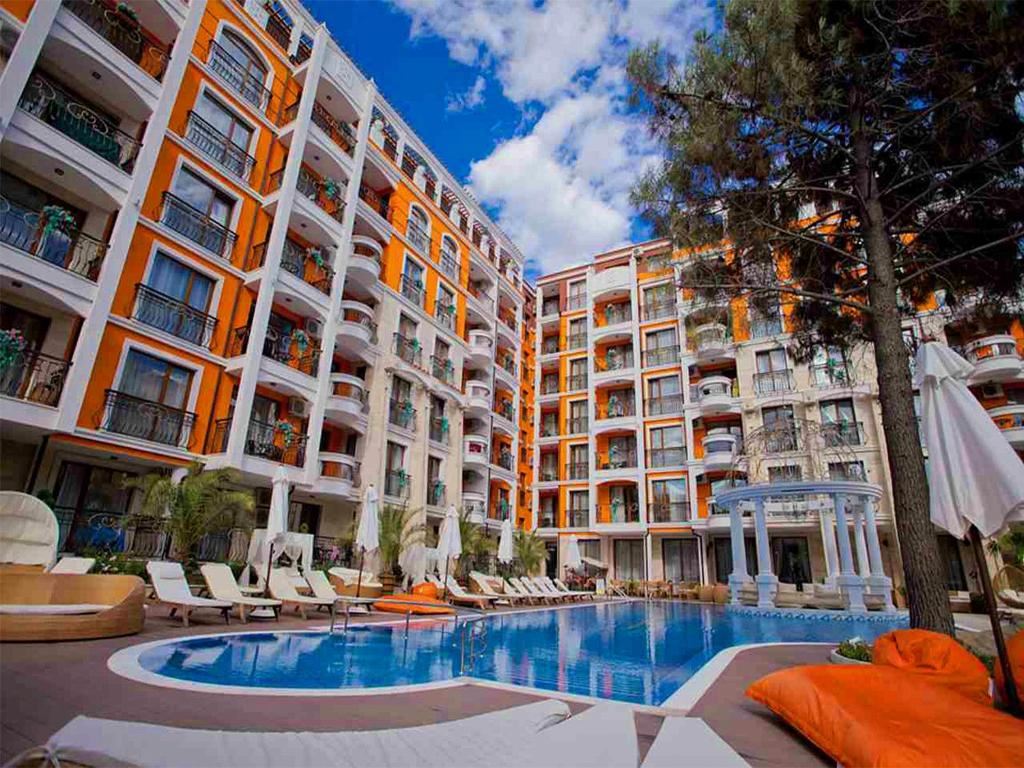 One-bedroom apartment in the centre of Sunny Beach – elegant complex with excellent amenities