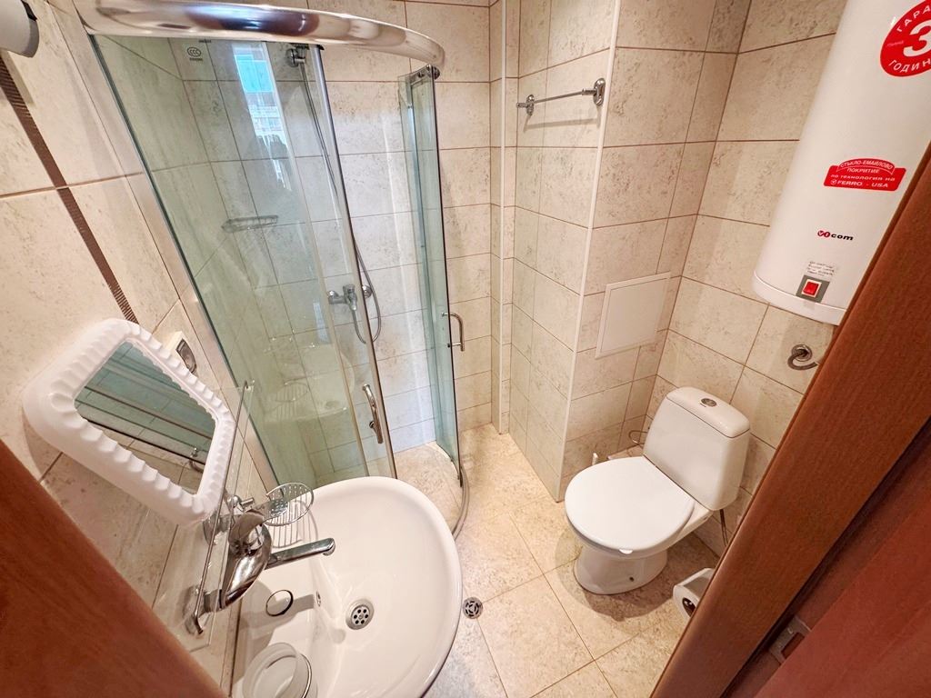 One-bedroom apartment with pool view in a prestigious complex in Sunny Beach