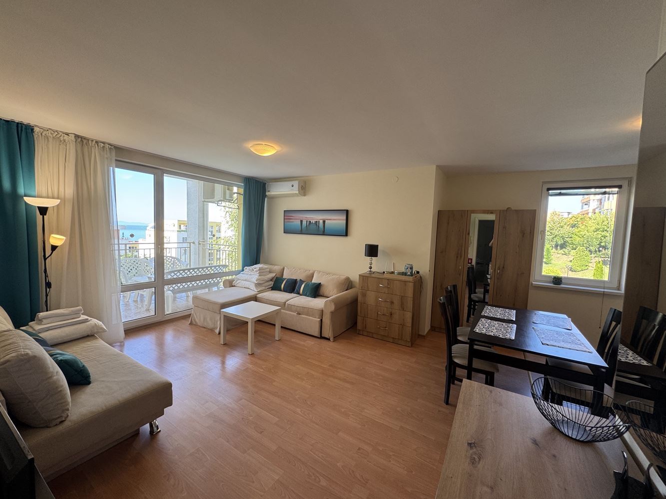Spacious studio in Sveti Vlas with beautiful pool view – excellent investment by the sea