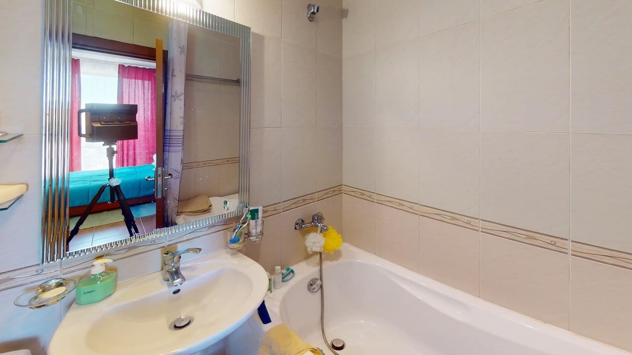 Spacious One-Bedroom Apartment with Sea Views in the Sunny Beach Area