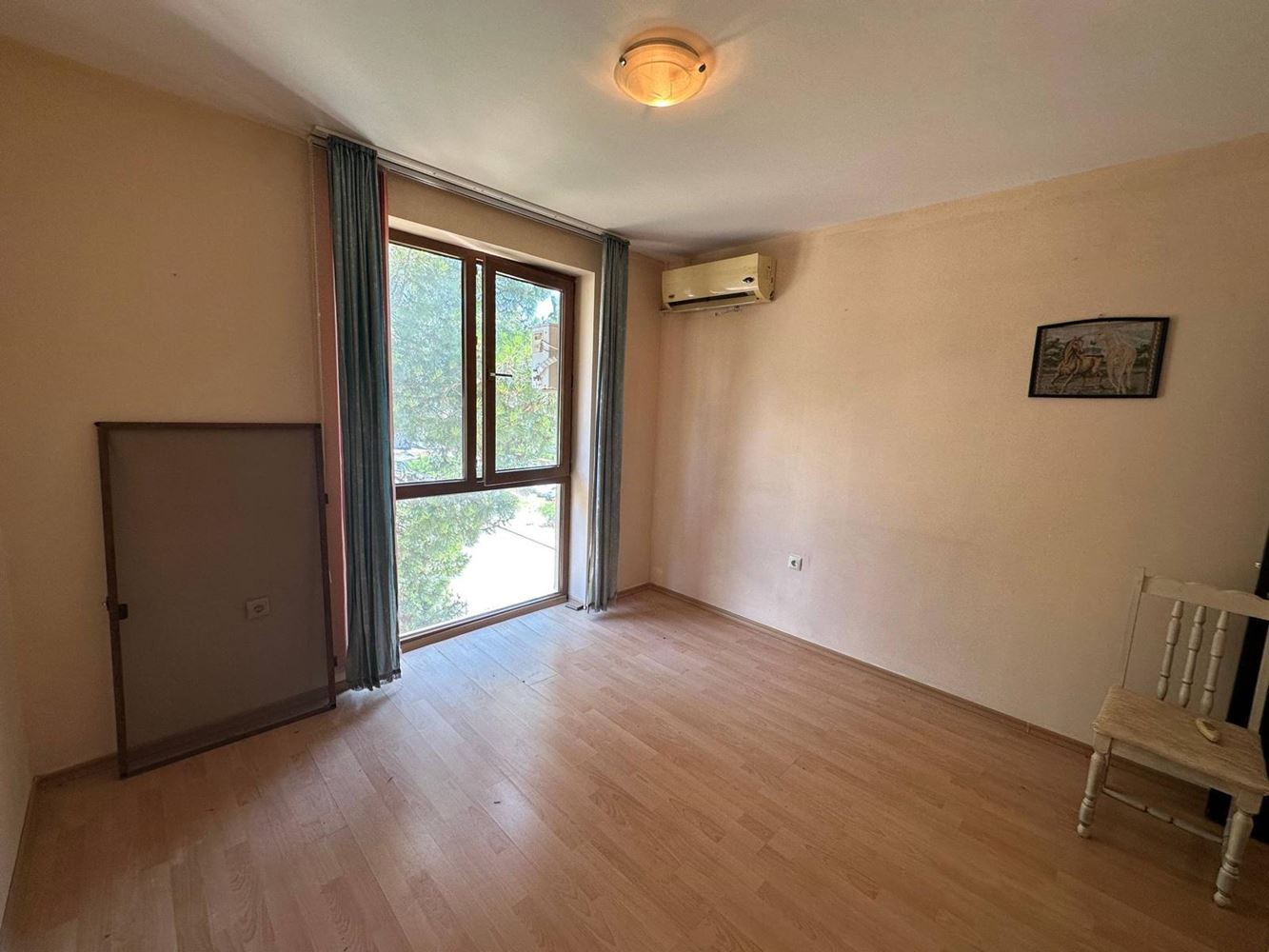 Spacious One-Bedroom Apartment in a Quiet and Green Complex with Swimming Pool in Sunny Beach
