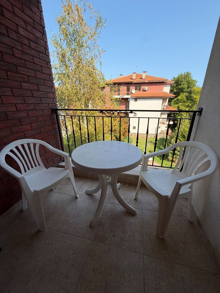Ready-to-live-in apartment with two bedrooms in a nice complex in Nessebar