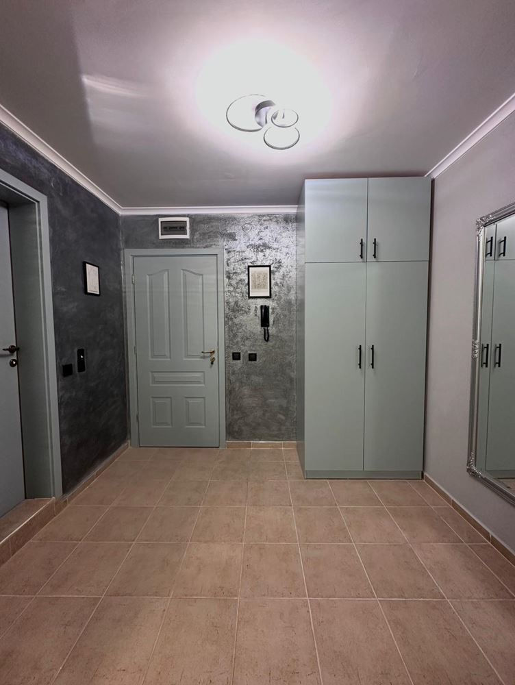 One-bedroom apartment with partial sea view in St. Vlas – furnished, renovated, in a luxury gated complex