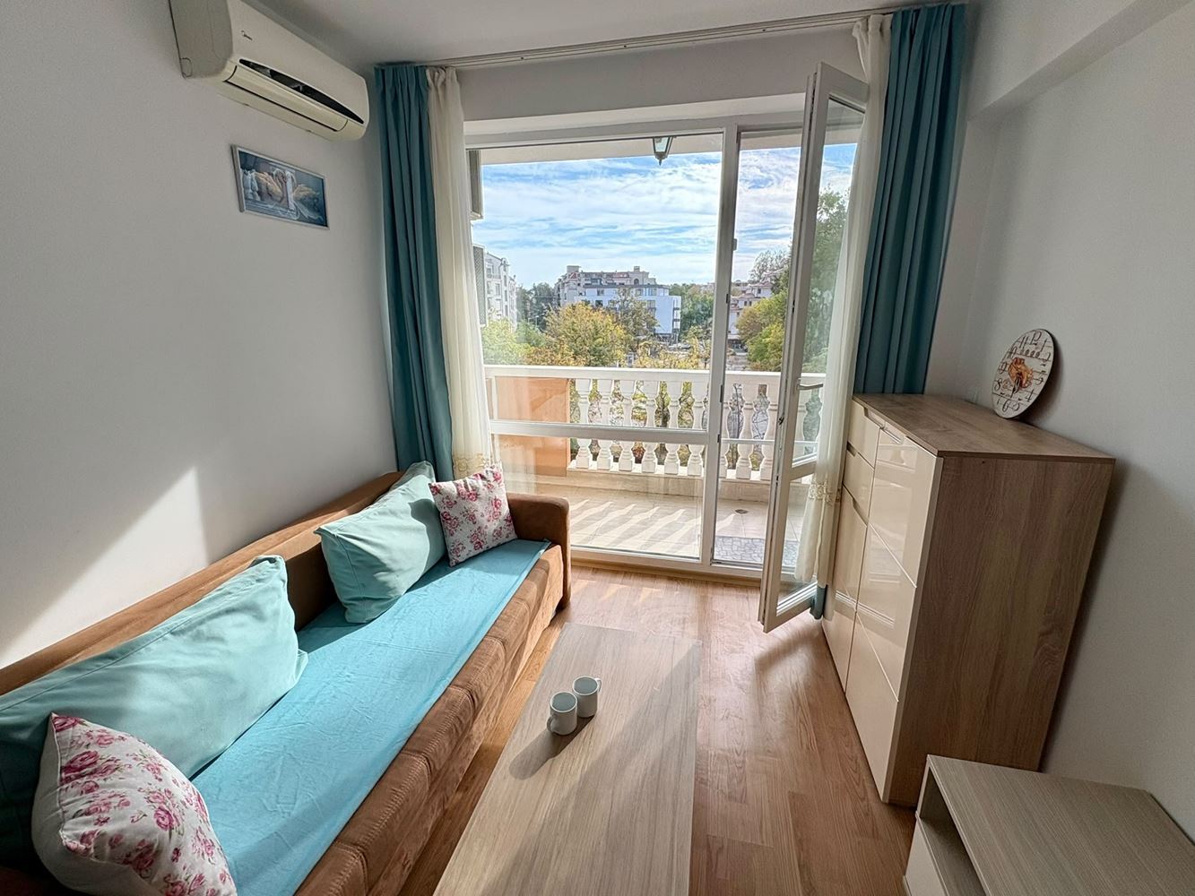 Sunny Beach – Cozy One-Bedroom Apartment with Pool View, Five Minutes from the Beach