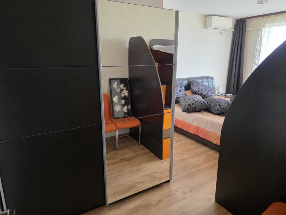 Spacious apartment with two bedrooms and sea view in Ravda