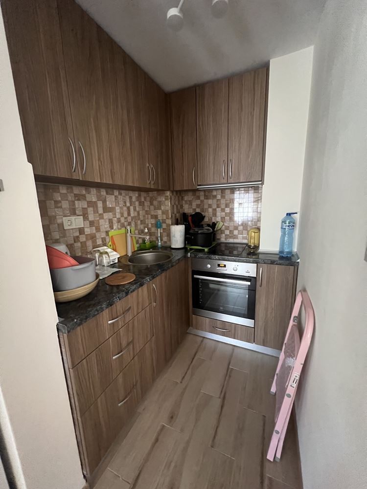 Spacious One-Bedroom Apartment with Sea View Just One Minute from the Beach in Sveti Vlas