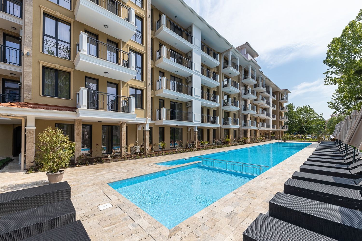 Luxury one-bedroom apartment 5 minutes from the beach in the central part of Sunny Beach