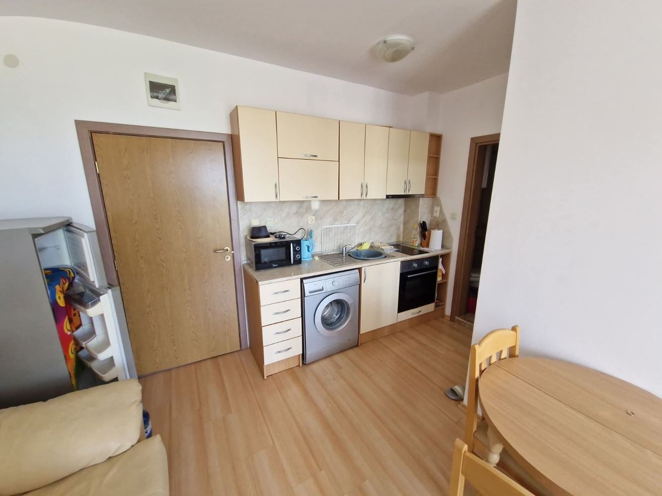One-bedroom apartment with pool view in an excellently maintained complex – ideal for vacation and investment