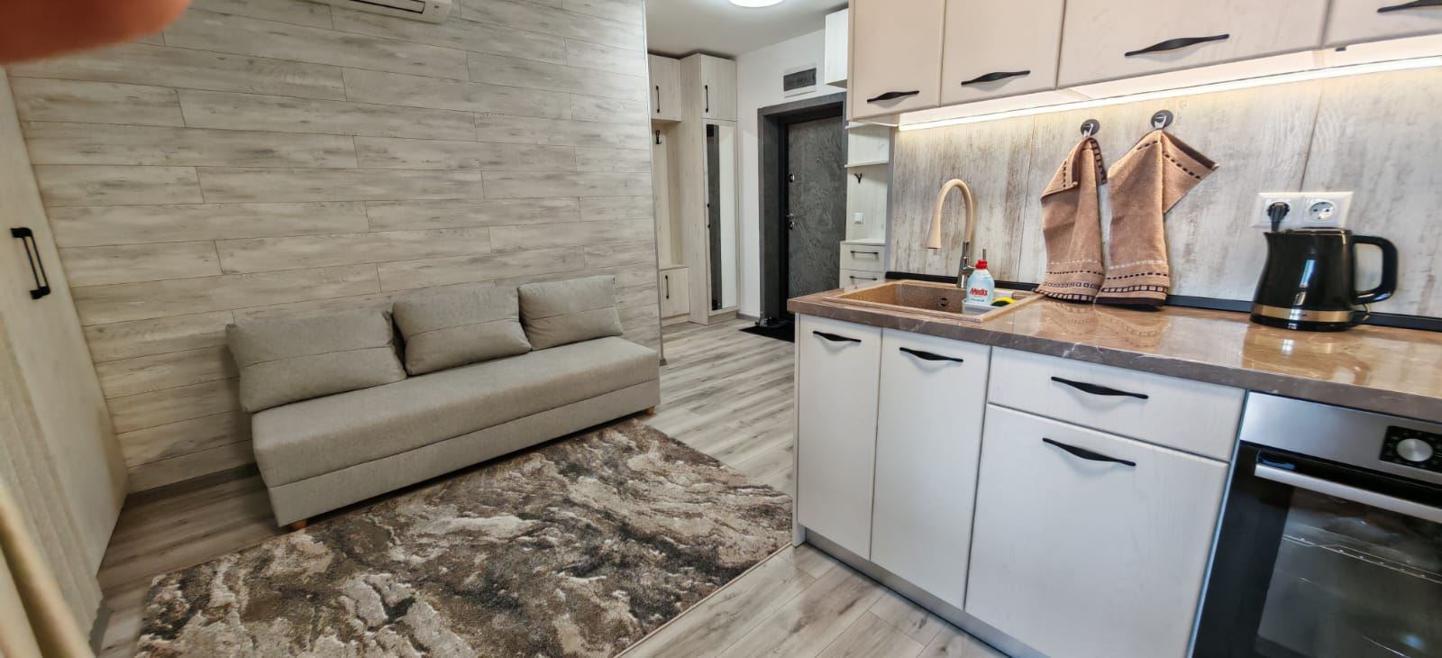 Stylish Apartment in Sveti Vlas – Completely Renovated and Only Meters from the Beach