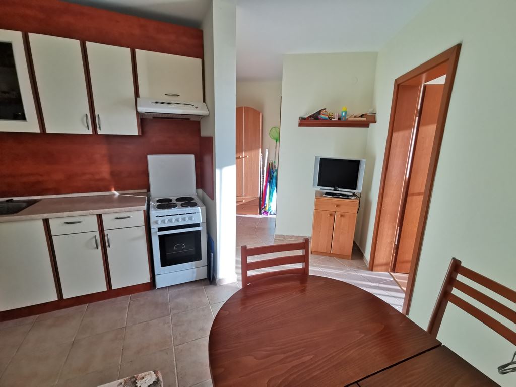 Two-bedroom apartment with sea panorama and private beach in a prestigious complex in Sveti Vlas