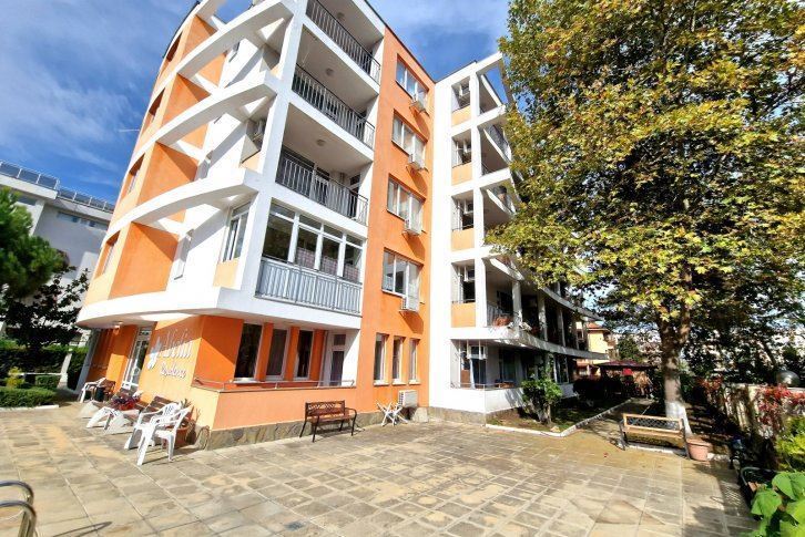 Studio in Sunny Beach – modern building, excellent location and full amenities for holiday and investment