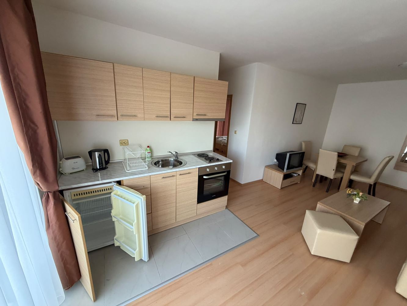 Spacious two-bedroom apartment with sea and mountain views in a beautiful gated complex near the sea