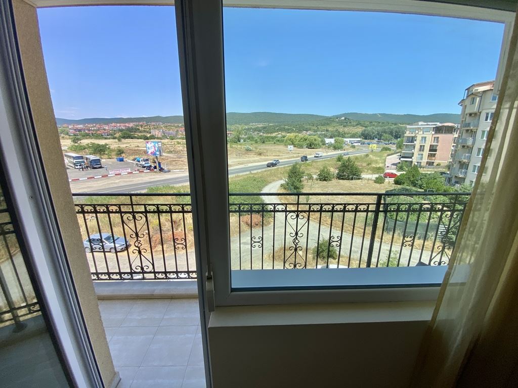 Functional studio with mountain view – Sunny Beach, northern area, 500 m from the beach