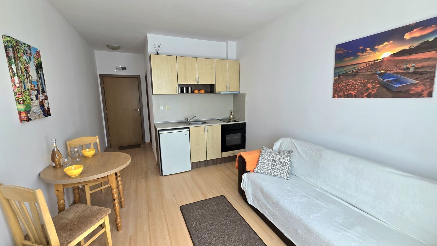 Cozy and Bright Studio with Pool View in Sunny Beach