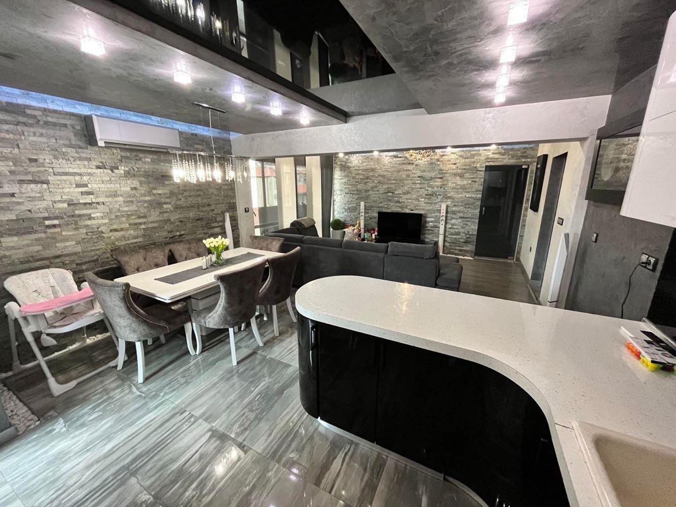 Luxury apartment with three terraces and high-end furnishings – exceptional two-bedroom property in Black Sea residential complex, Nesebar
