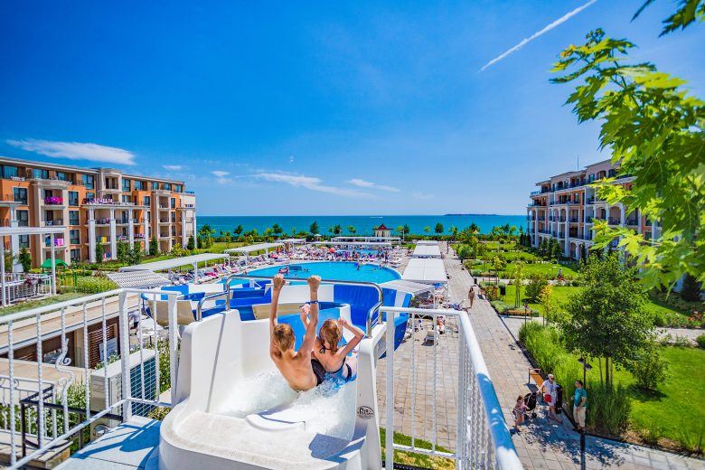 First-line studio with sea view in a luxury complex – fully furnished and ready to use