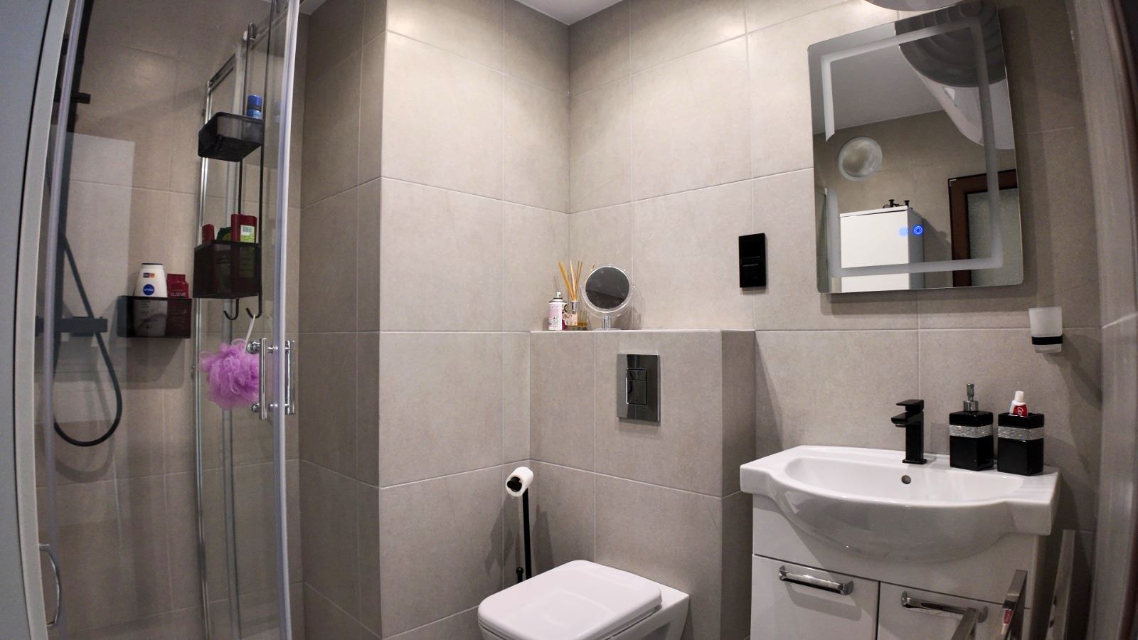 Stylish 1-Bedroom Apartment in a Complex with Swimming Pools and Excellent Amenities