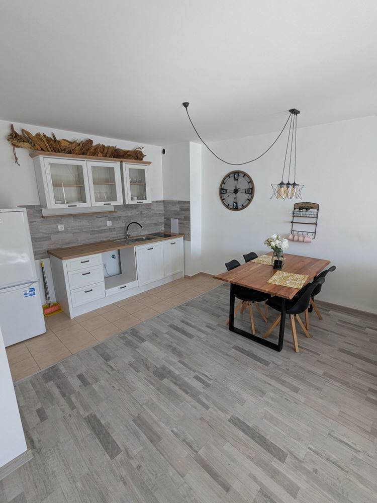 One-bedroom apartment with direct sea view in a luxury first-line complex in Aheloy