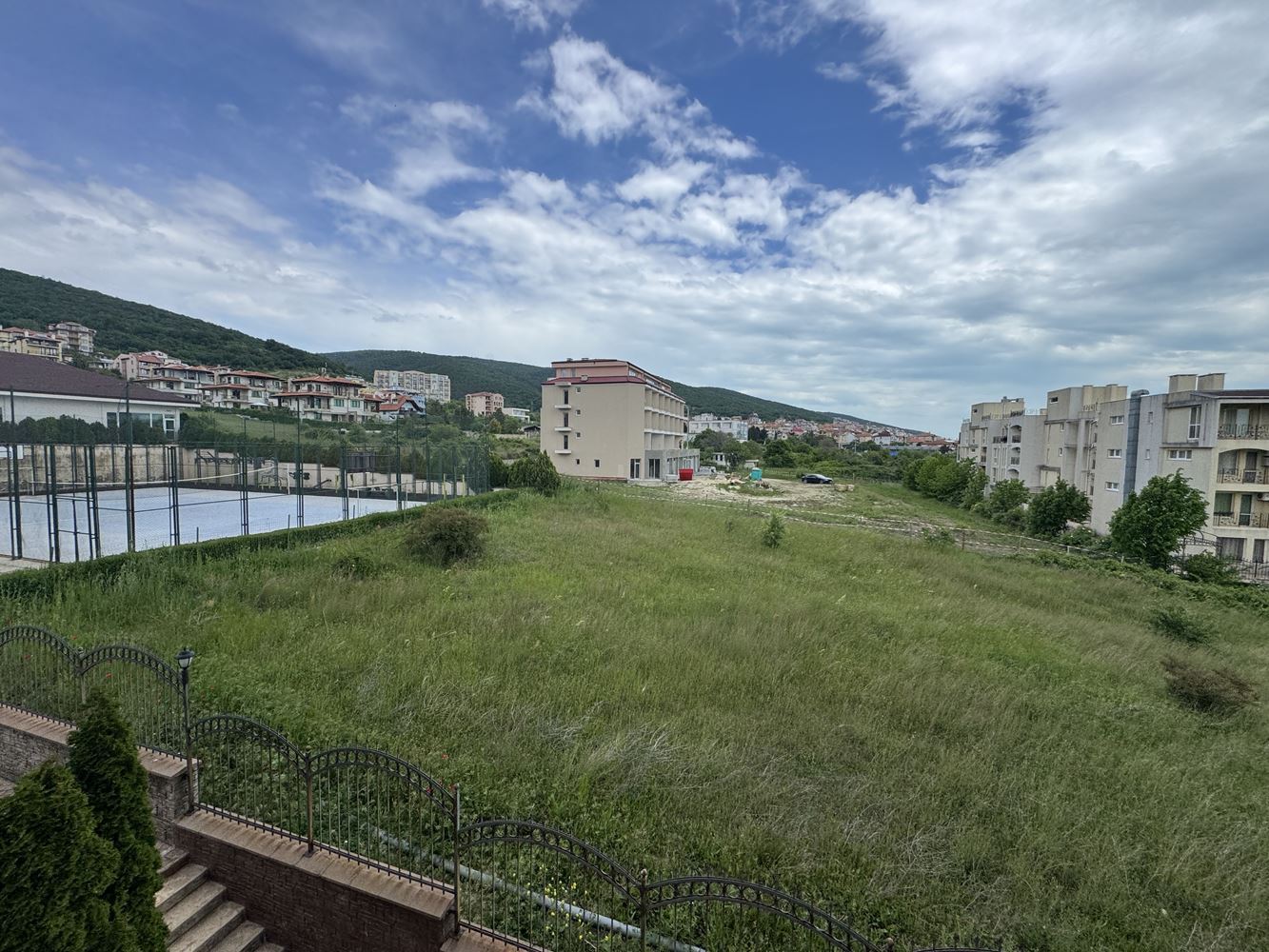 Compact studio with panoramic mountain view in Sveti Vlas – comfort, nature, and excellent infrastructure