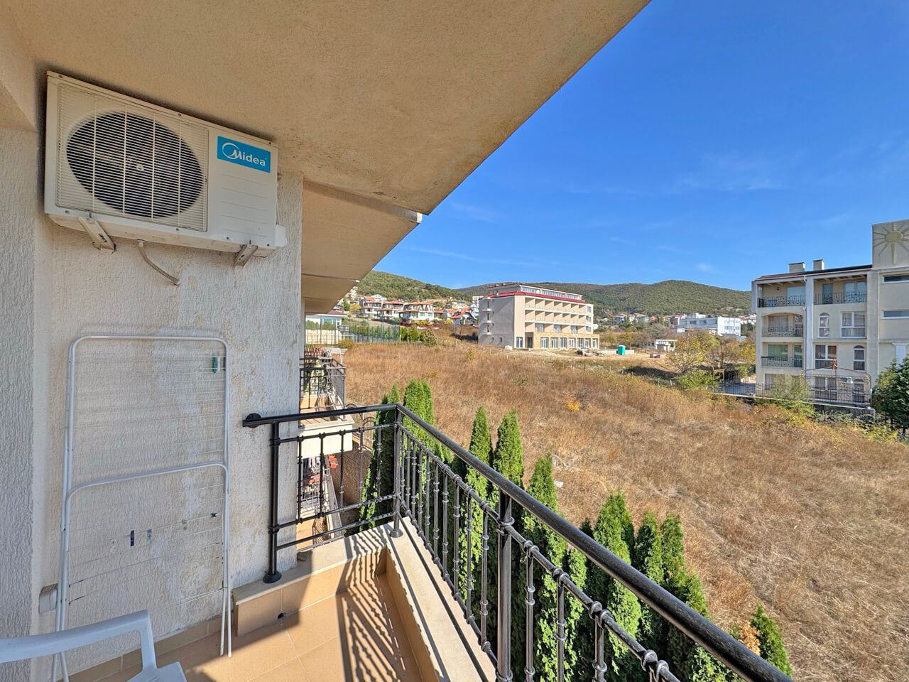One-Bedroom Apartment with Sea View in Sveti Vlas – Luxury, Swimming Pools and SPA Facilities All Year Round