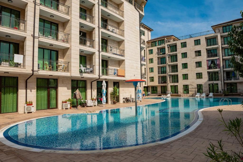One-bedroom apartment in the center of Sunny Beach – furnished, ground floor with excellent location