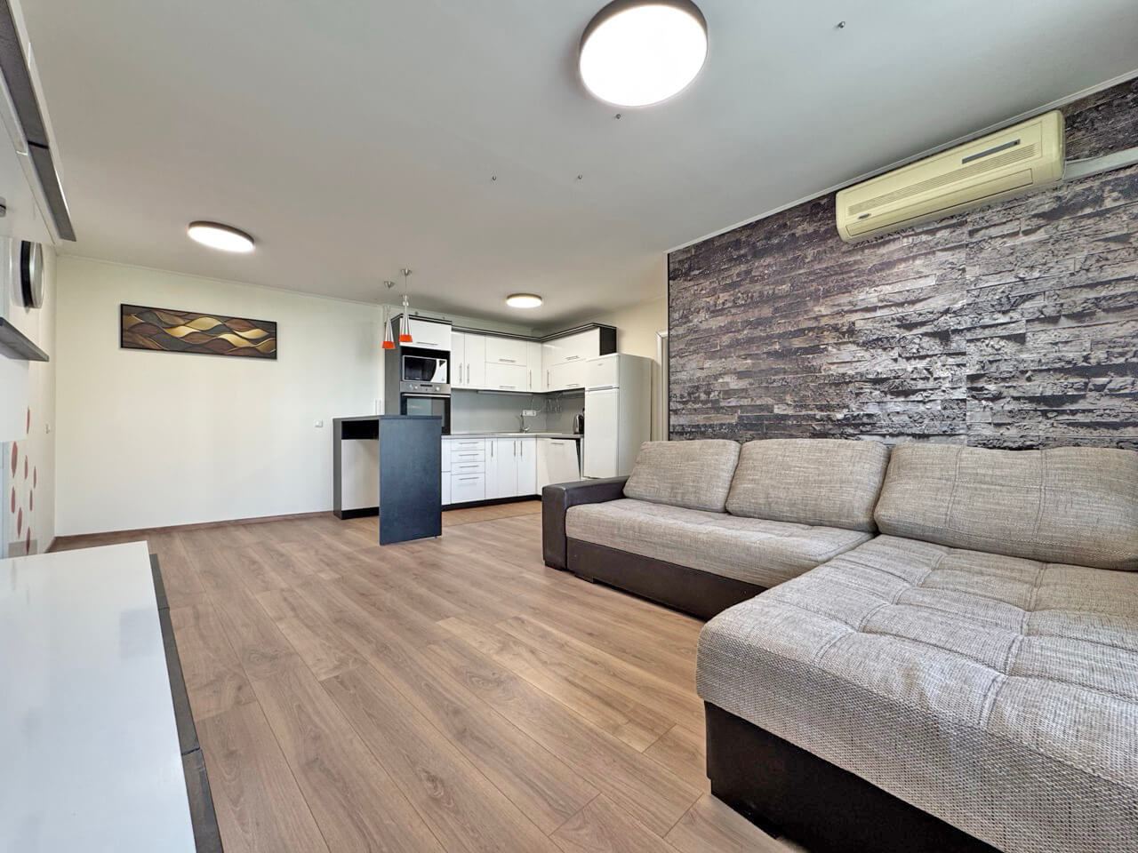 Two-bedroom apartment in a luxury complex on the first line in Sveti Vlas
