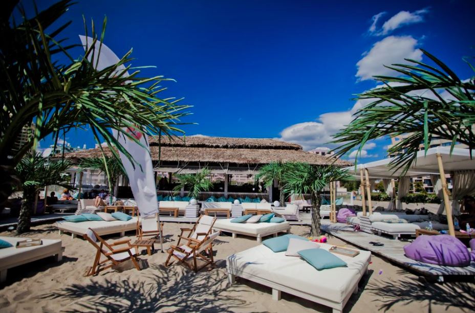 Luxury Seaside Apartment with Panoramic View in a Prestigious Complex in Sunny Beach