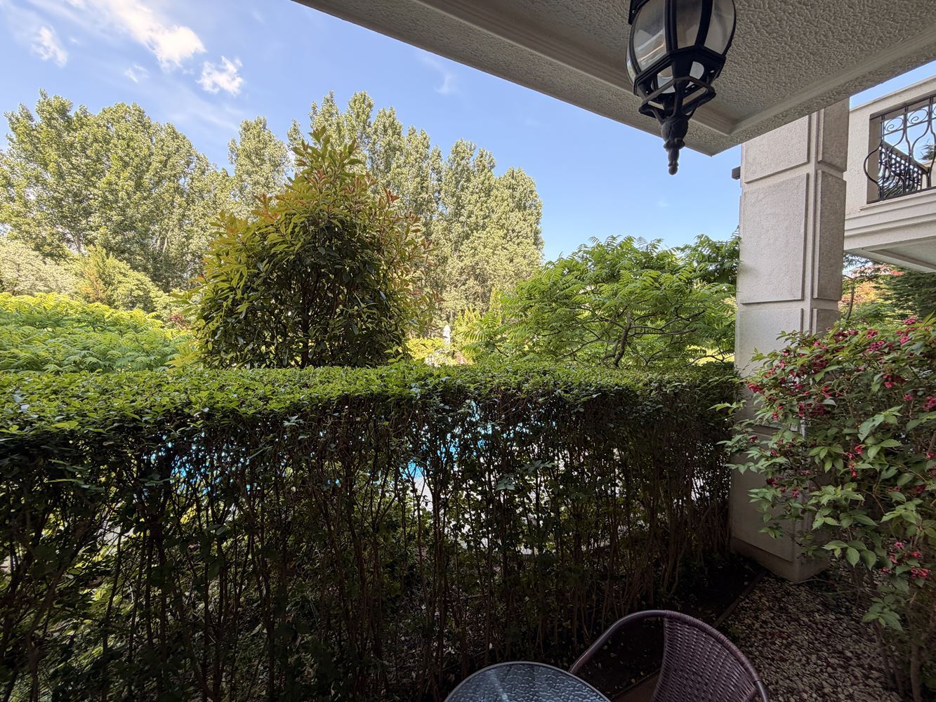 One-Bedroom Apartment with a View of the Park and Swimming Pool in a Prestigious Complex in Sunny Beach