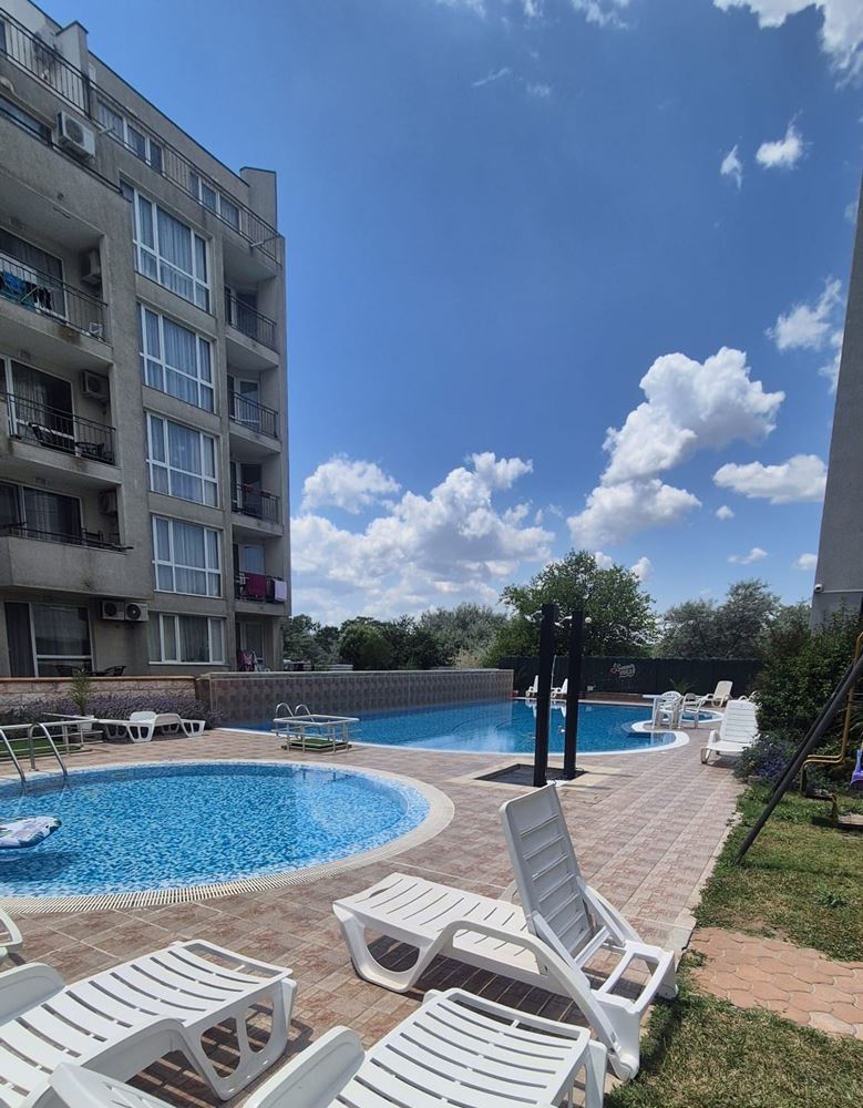 Stylish One-Bedroom Apartment with New Furnishings in the Cocoa Beach Area – Ready to Move In