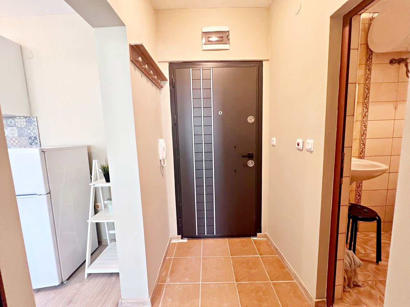 Stylish one-bedroom apartment with low maintenance fee in an excellent complex in Sunny Beach – ready to move in or for investment