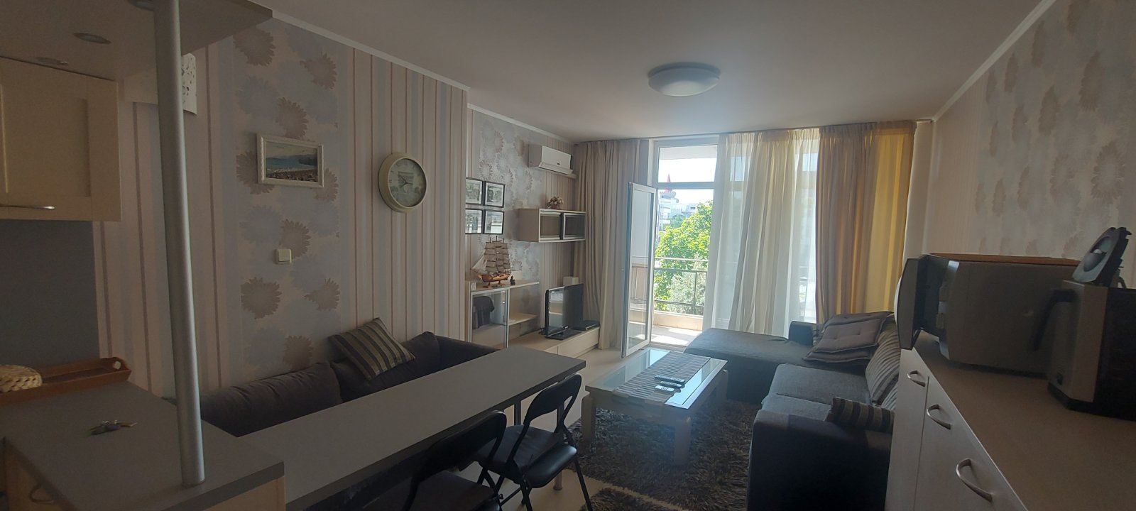 Spacious one-bedroom apartment in a gated complex in Sunny Beach – comfort, tranquillity and an excellent environment