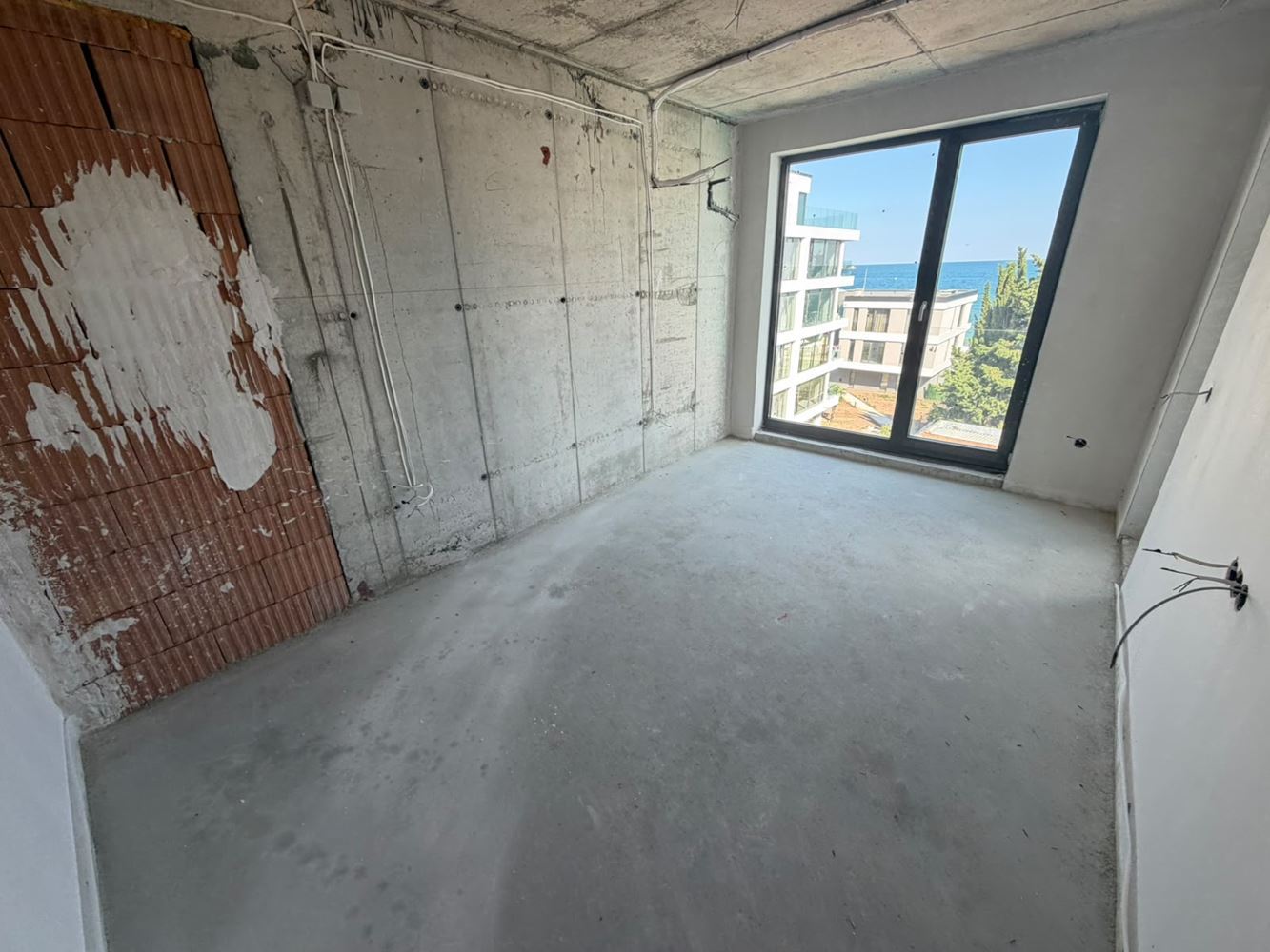 Spacious One-Bedroom Apartment with Direct Panoramic Sea View in Ravda – Premium Comfort and Breathtaking Views from Every Room